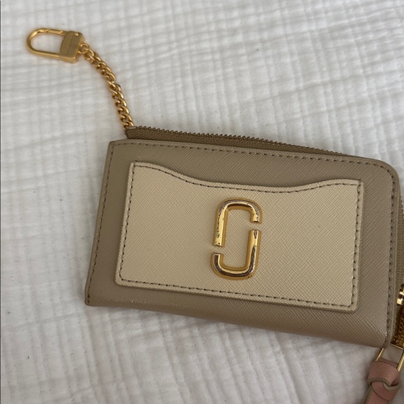 Marc Jacobs Tan and Cream Wallet - Picture 6 of 6